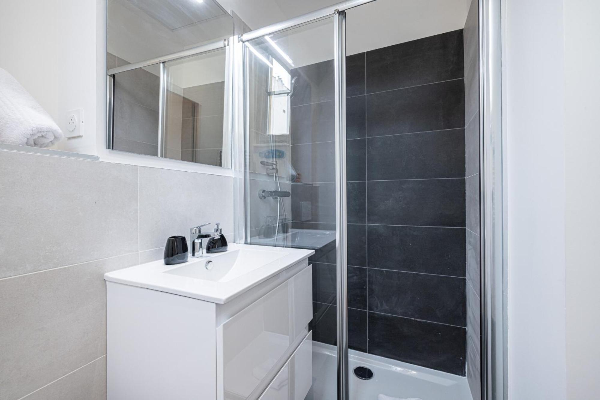 Appartement Charming Center 108 *